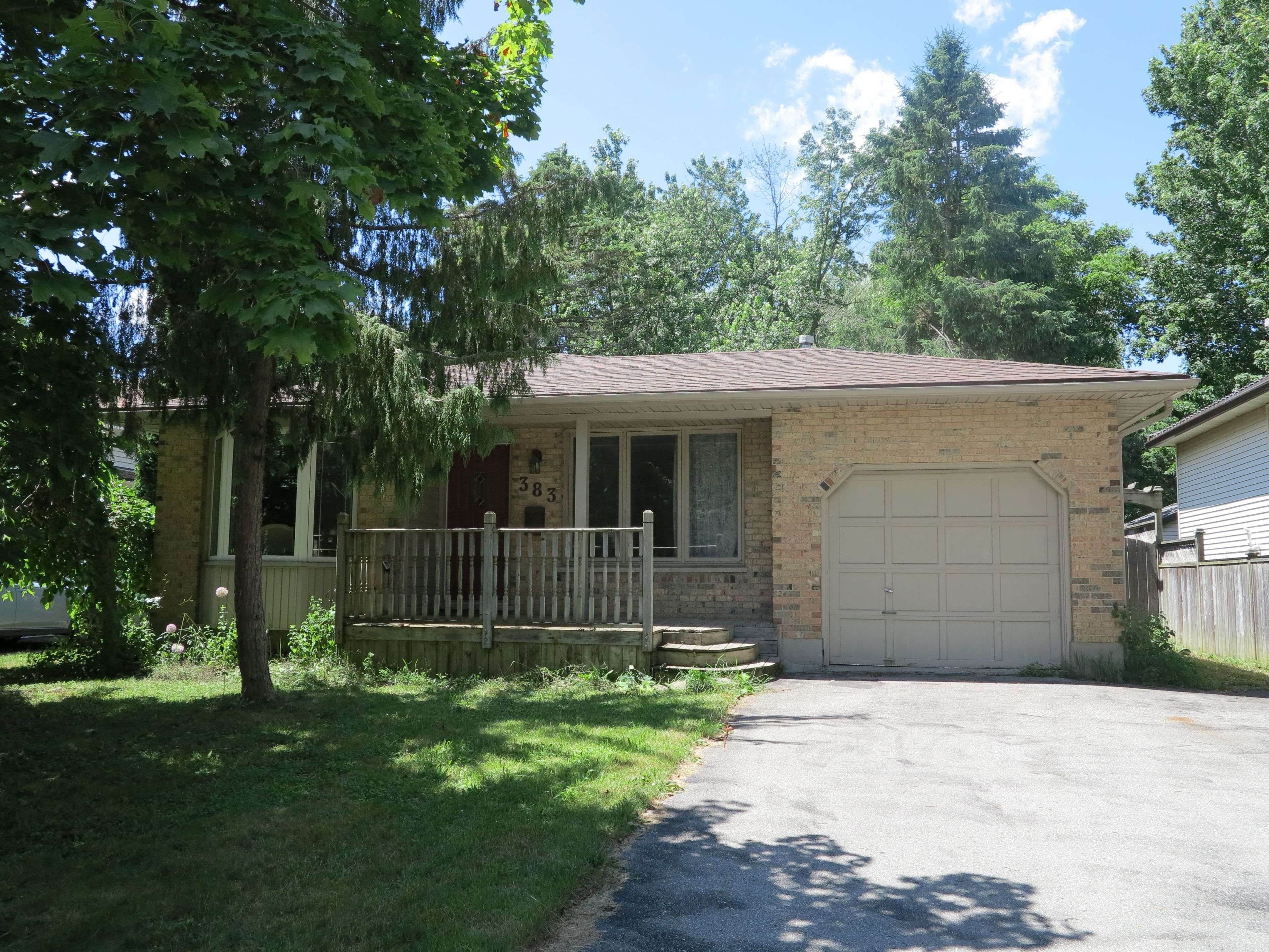 London North, ON N6G 3H3,383 Castlegrove Close