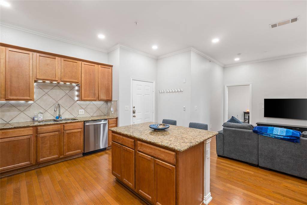 Plano, TX 75074,800 E 15th Street #202