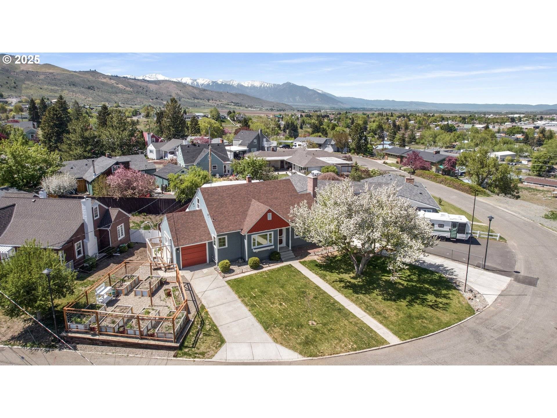 Baker City, OR 97814,205 HILLCREST DR
