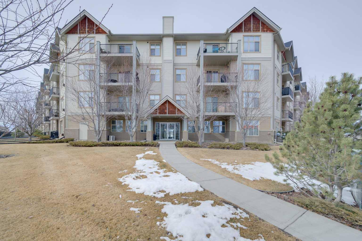 Sylvan Lake, AB T4S 0A4,100 Lakeway BLVD #204