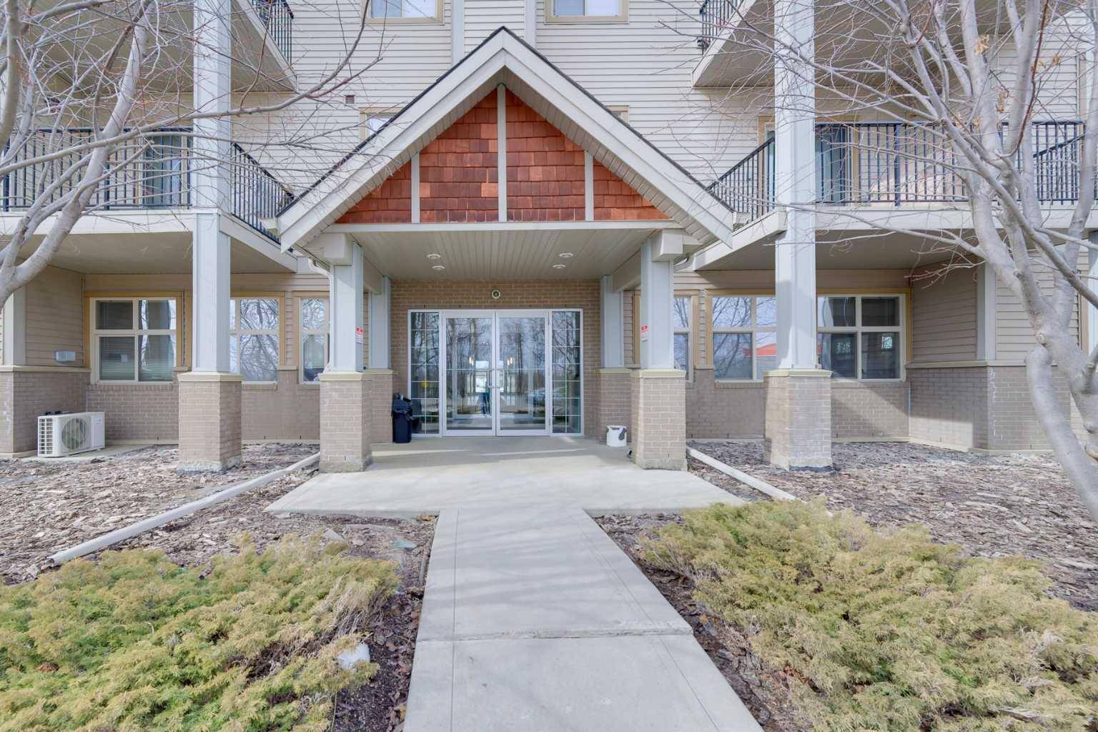 Sylvan Lake, AB T4S 0A4,100 Lakeway BLVD #204
