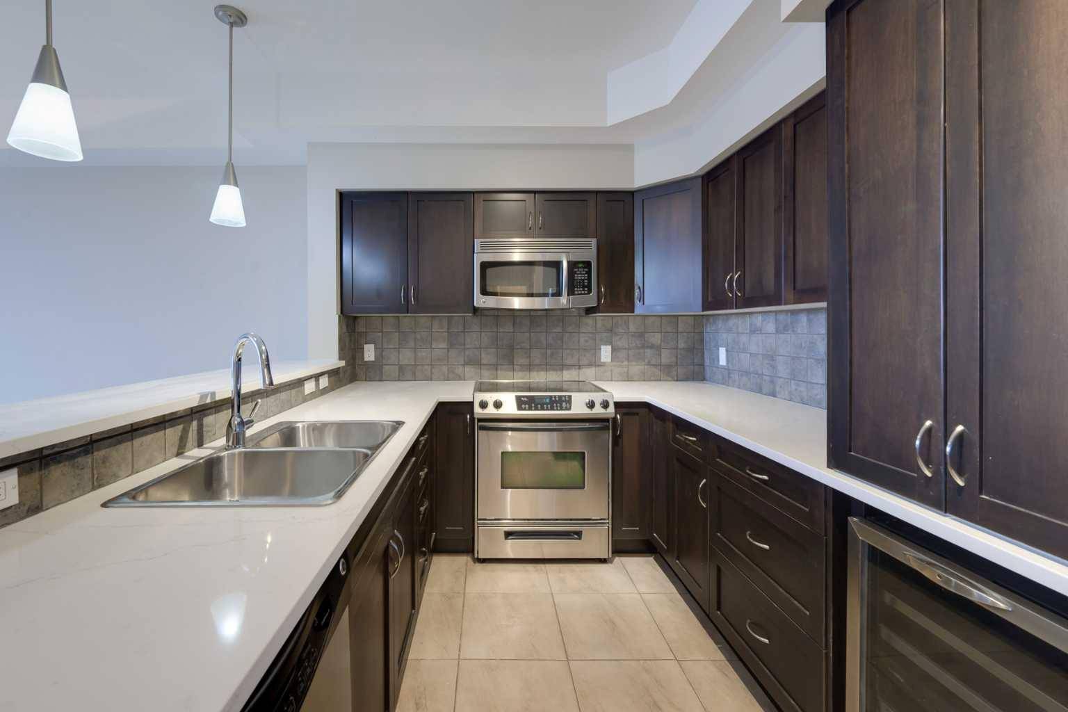Sylvan Lake, AB T4S 0A4,100 Lakeway BLVD #204