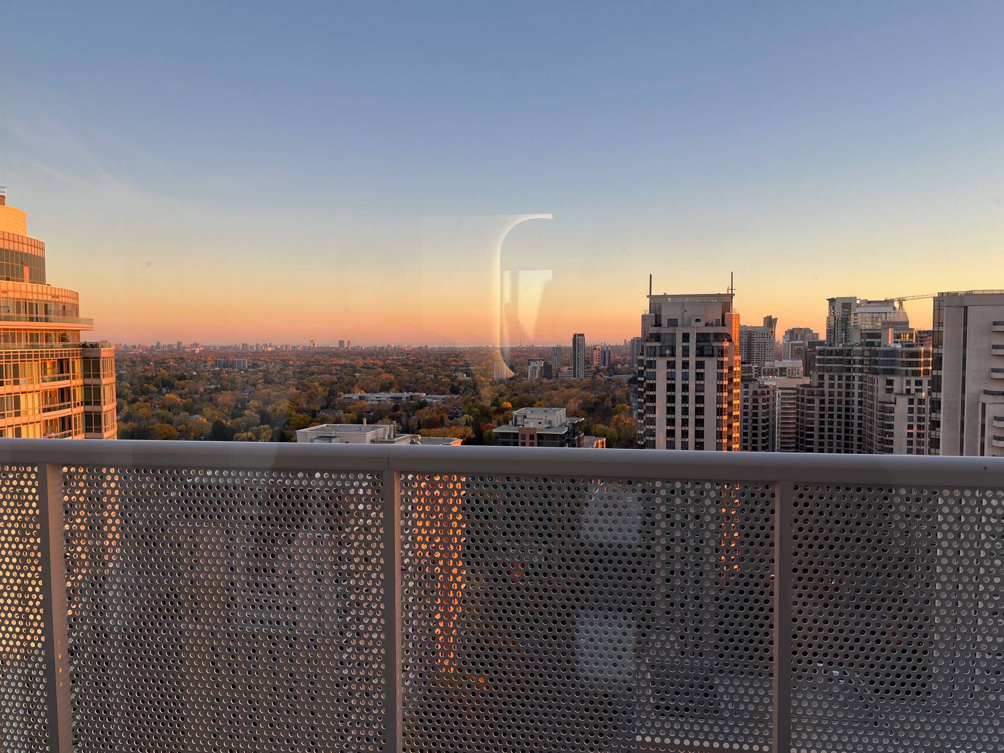 Toronto C14, ON M2N 4L8,15 Holmes AVE #2612