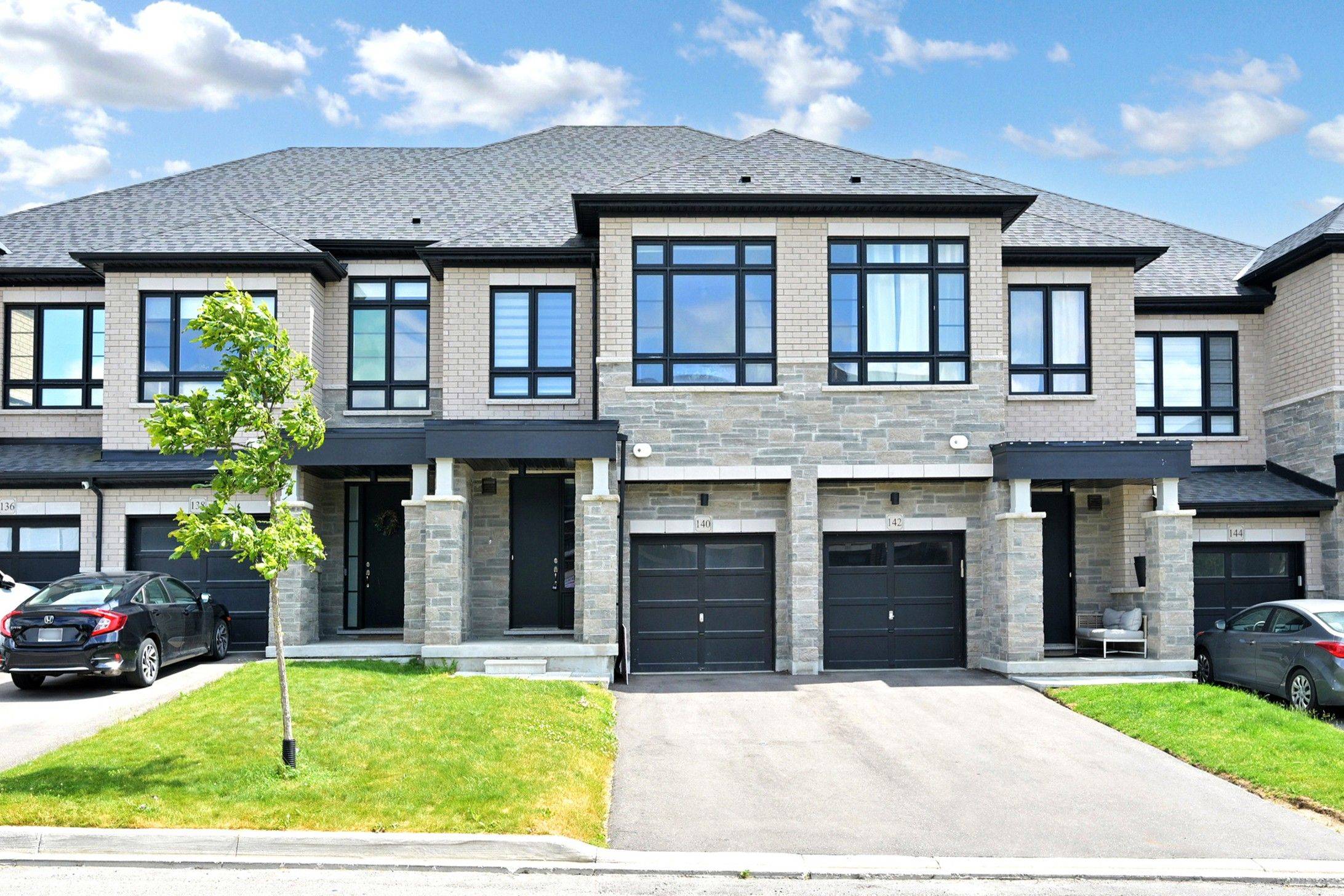 Whitby, ON L1P 0N1,140 Closson DR