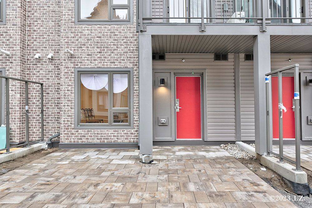 Pickering, ON L1X 0L2,2635 William Jackson DR #1302