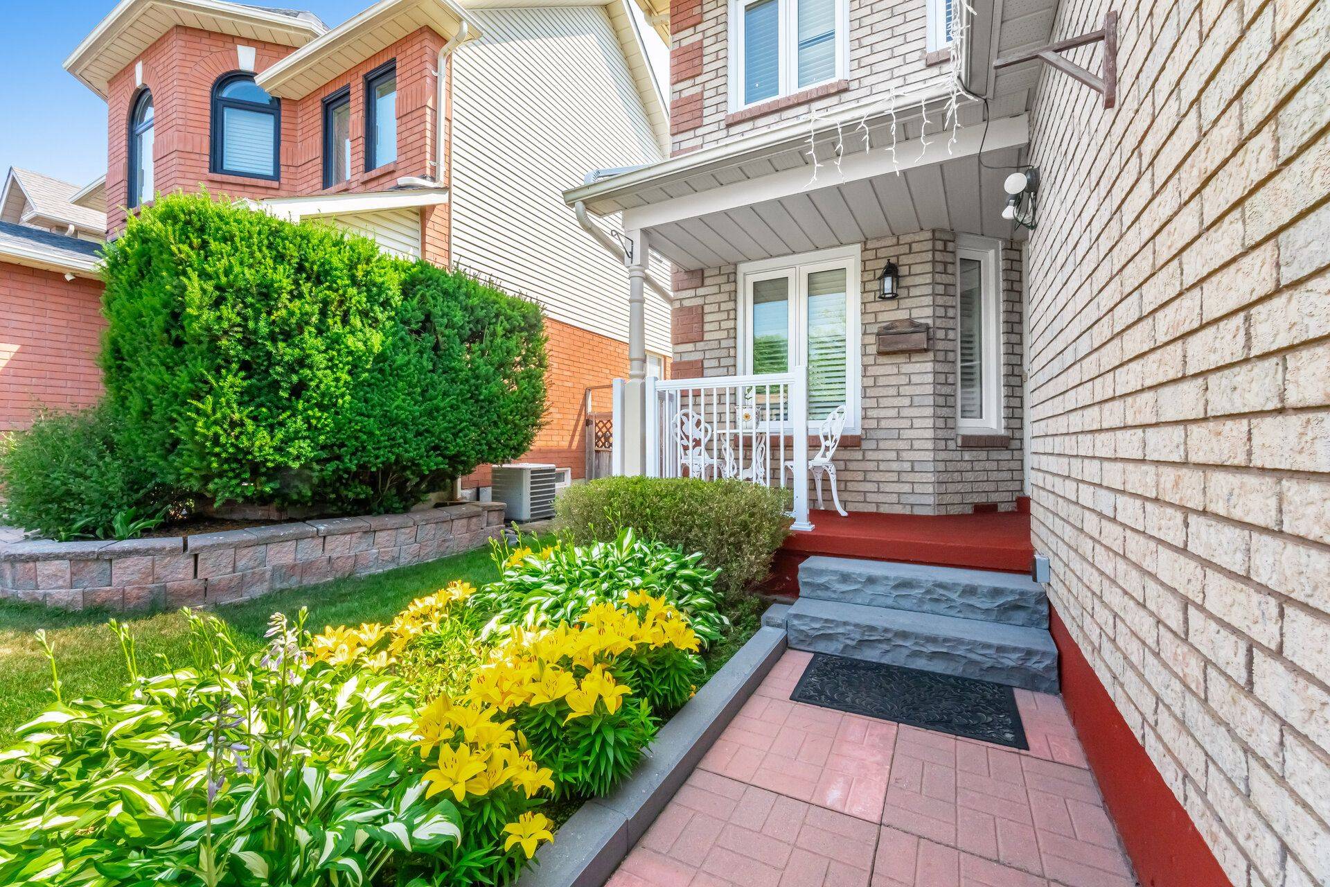 Clarington, ON L1C 2H4,45 Bradshaw ST