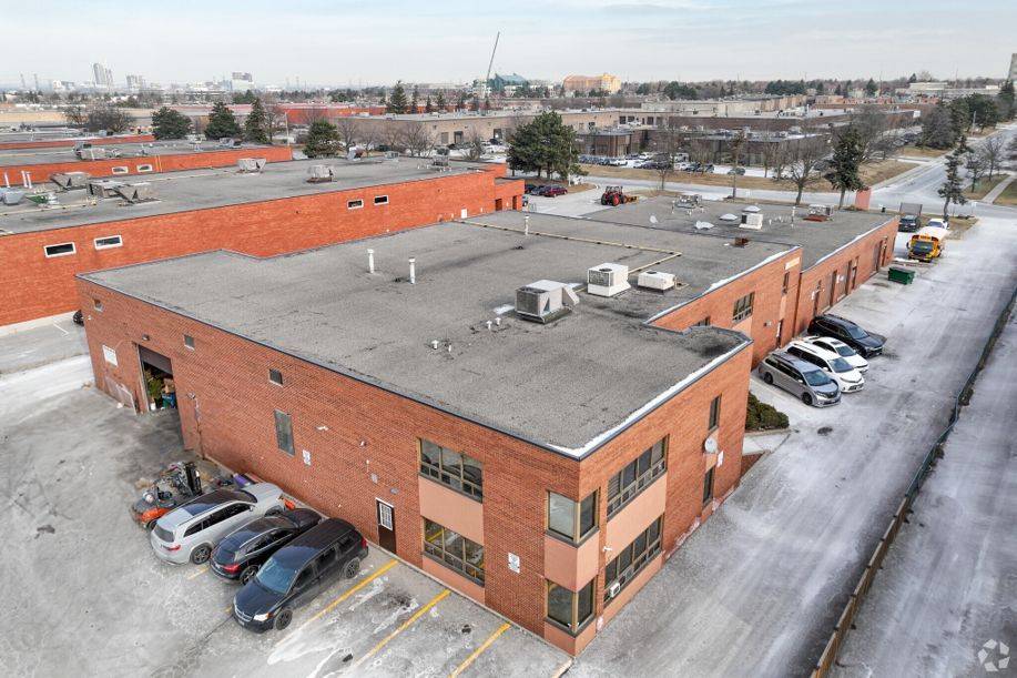 Markham, ON L3R 2Z5,250 Ferrier ST