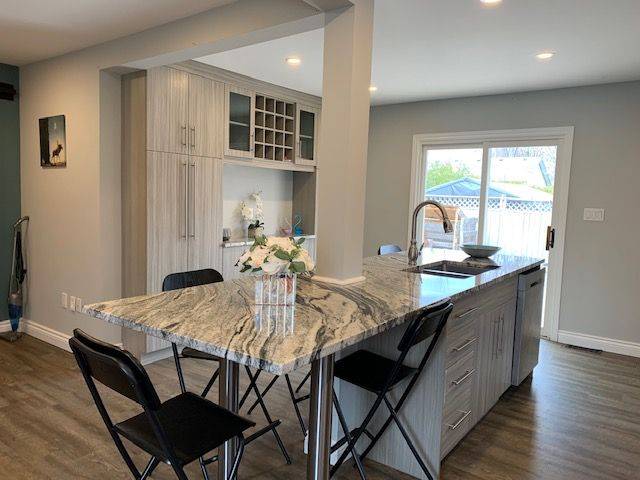 Georgina, ON L4P 2B5,240 Pine Beach DR
