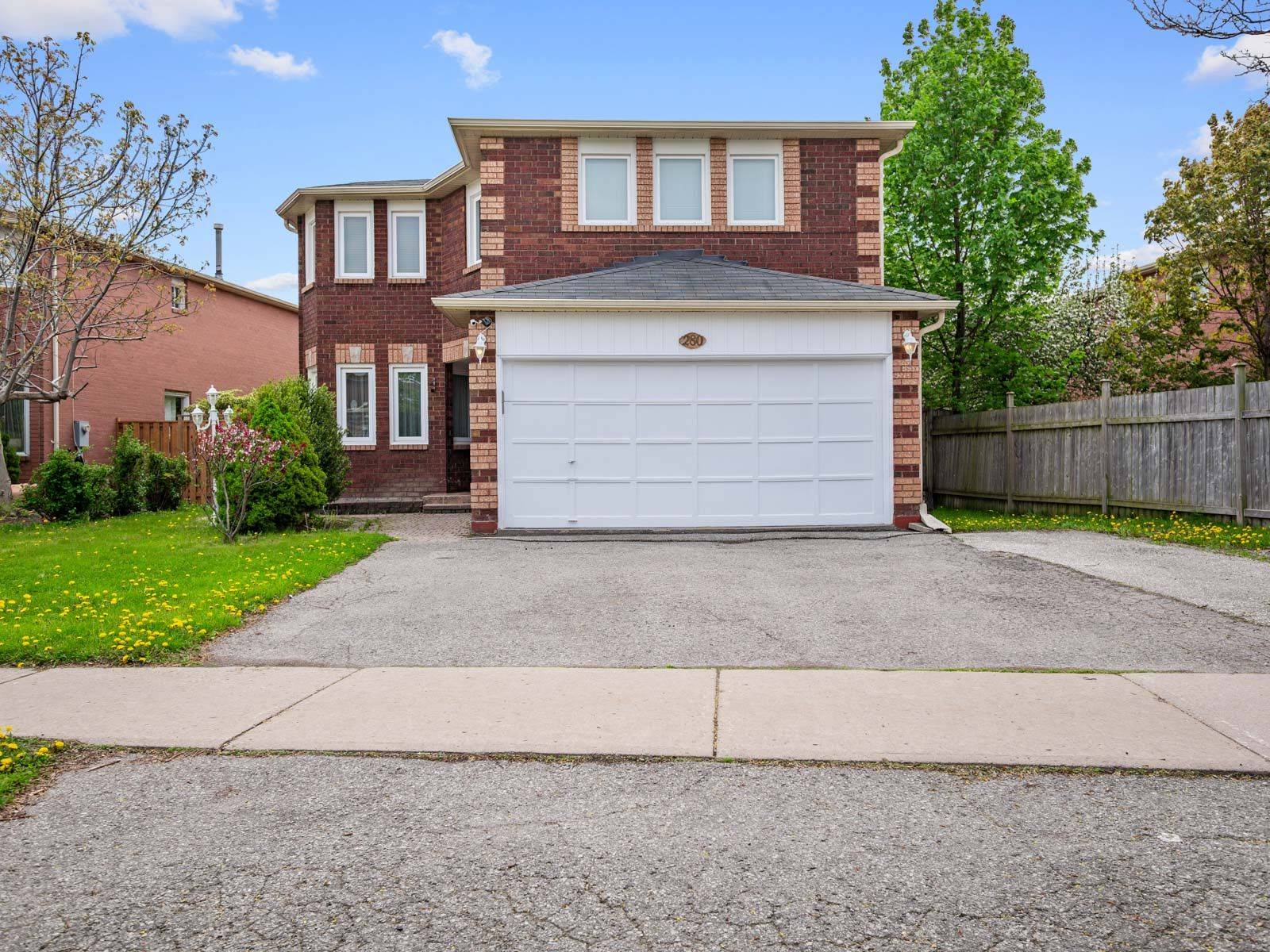 Richmond Hill, ON L4S 1C9,280 Bernard AVE
