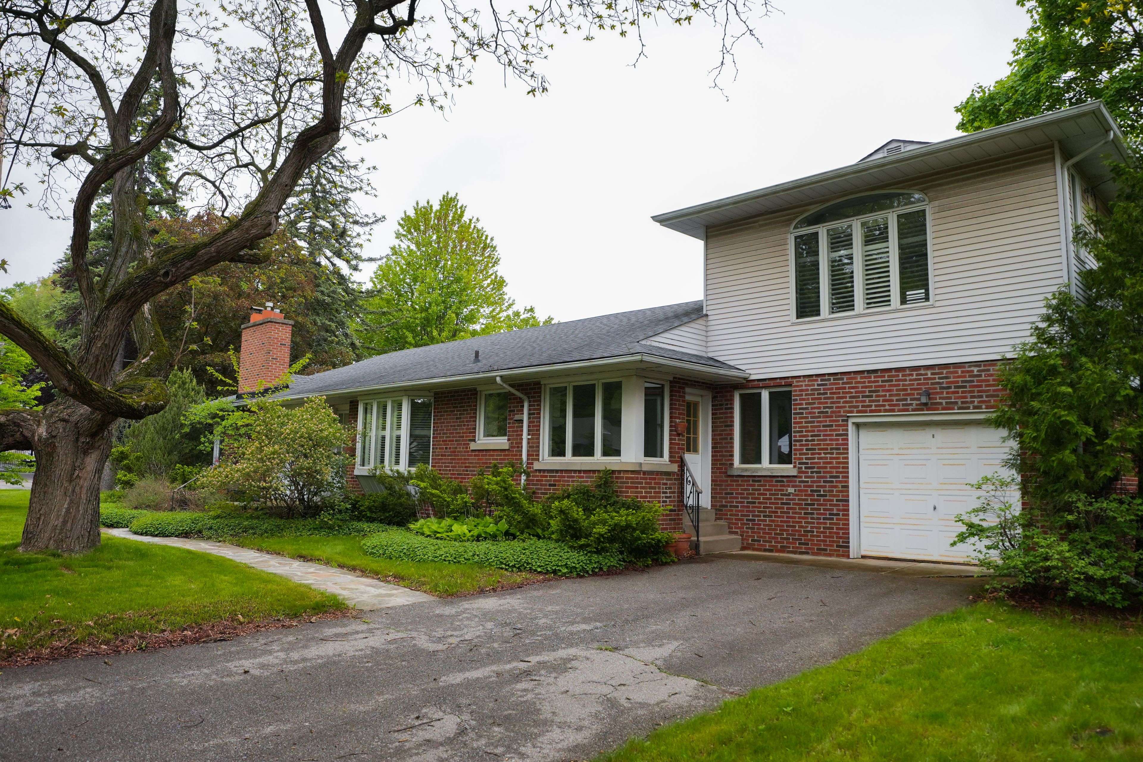 Toronto W08, ON M9A 4P6,88 Valecrest DR