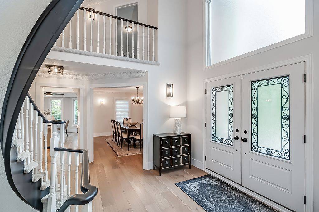Oakville, ON L6H 4N1,2101 Grosvenor ST