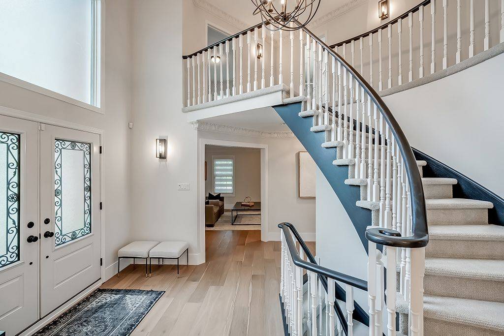 Oakville, ON L6H 4N1,2101 Grosvenor ST