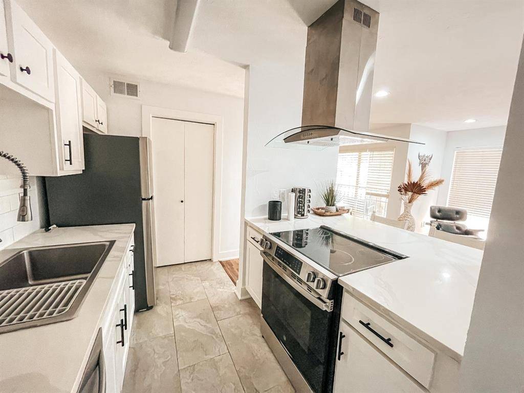 Dallas, TX 75252,18333 Roehampton Drive #123