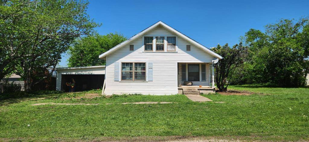 Frost, TX 76641,108 W Stroud Street