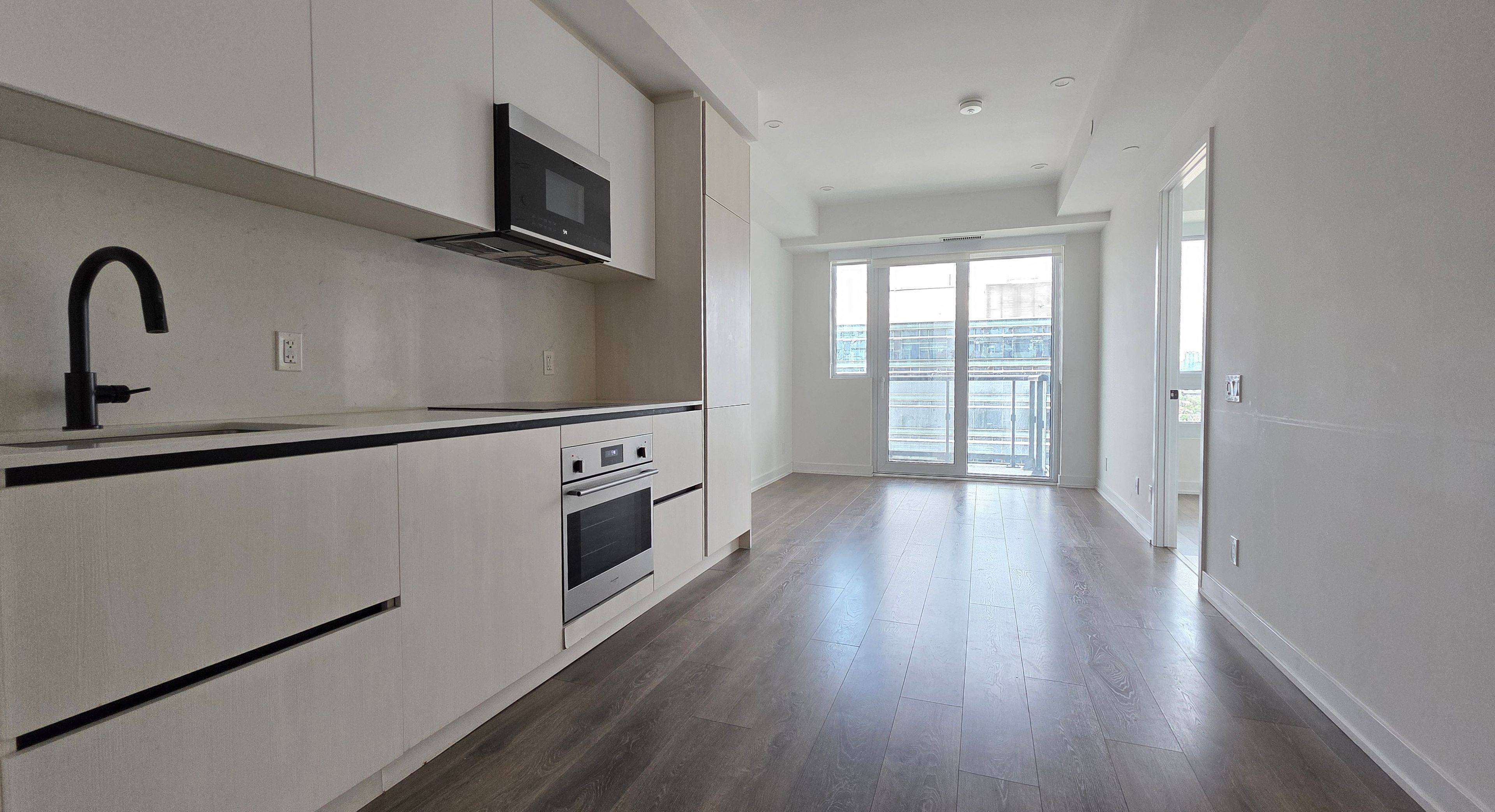 Toronto C01, ON M5V 0W2,108 Peter ST #2101