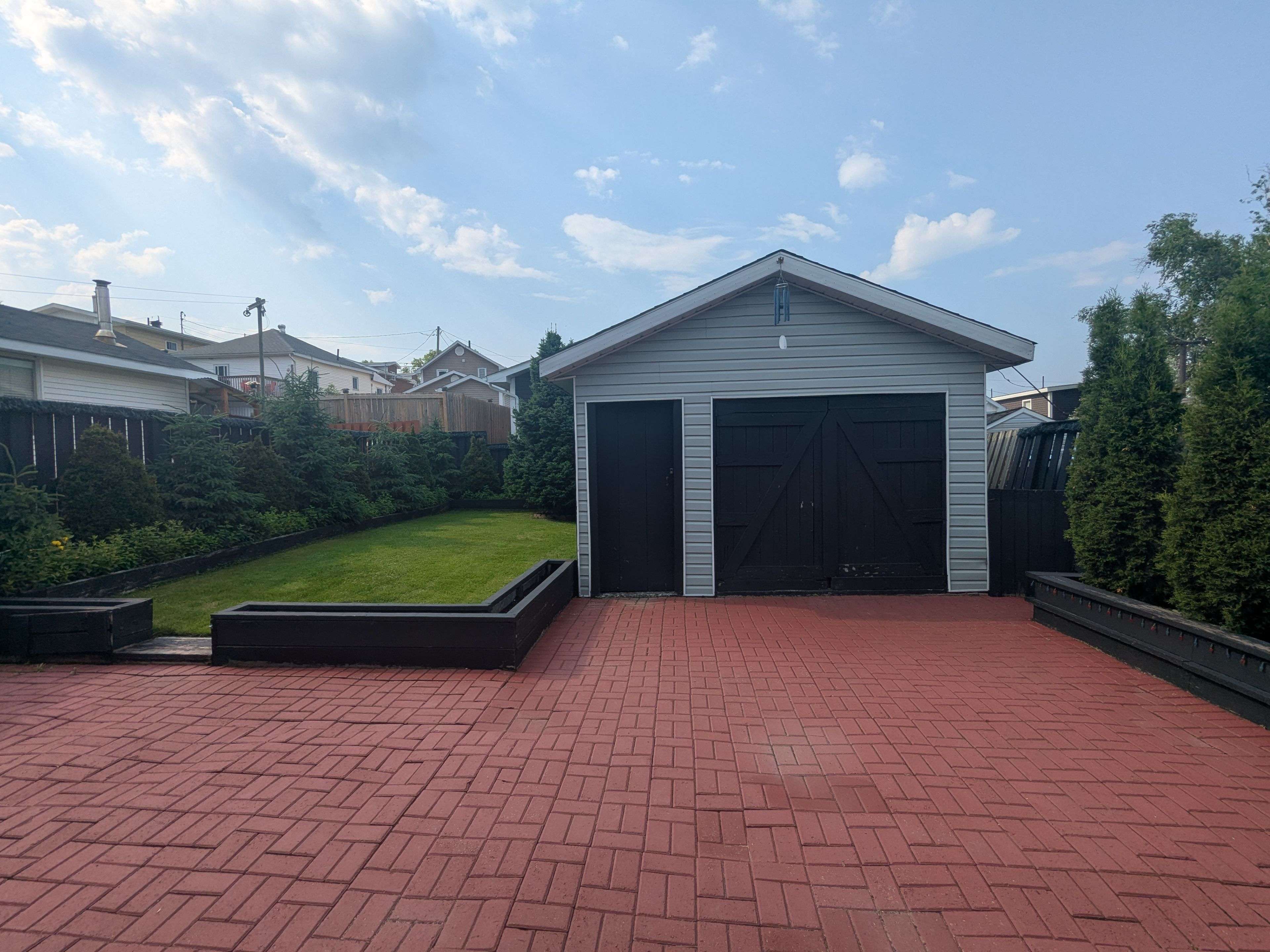 Timmins, ON P4N 2X5,241 Commercial AVE