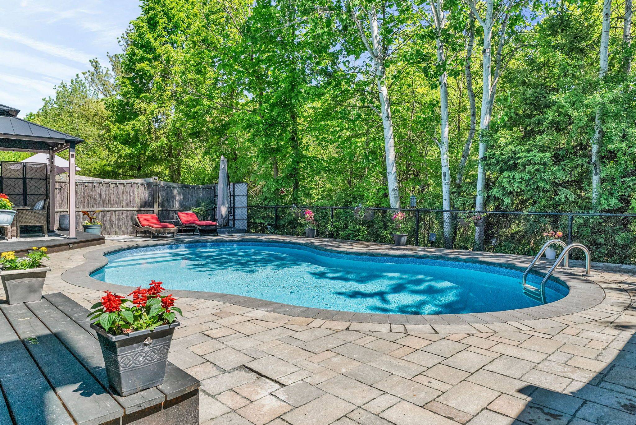 Oakville, ON L6L 6X5,273 Duskywing WAY