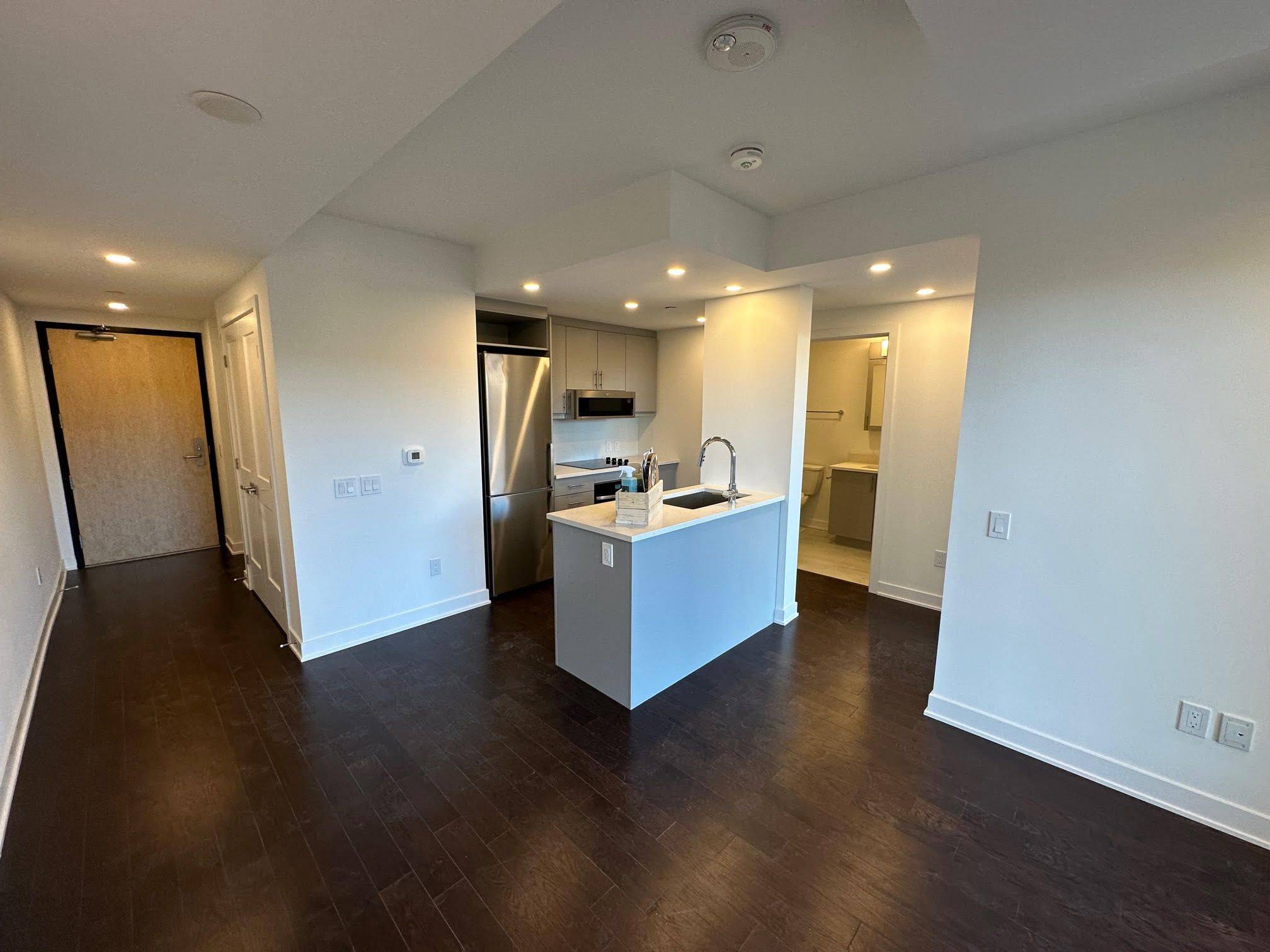 Ottawa Centre, ON K1R 0G1,340 QUEEN ST #1402