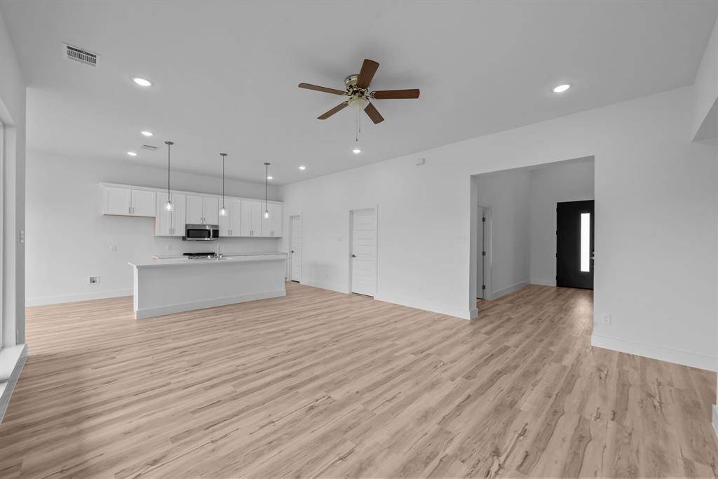 Azle, TX 76020,220 Magnolia Drive