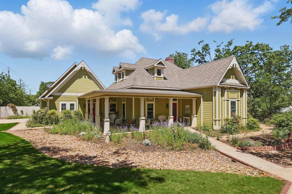 Pilot Point, TX 76258,326 W Liberty Street