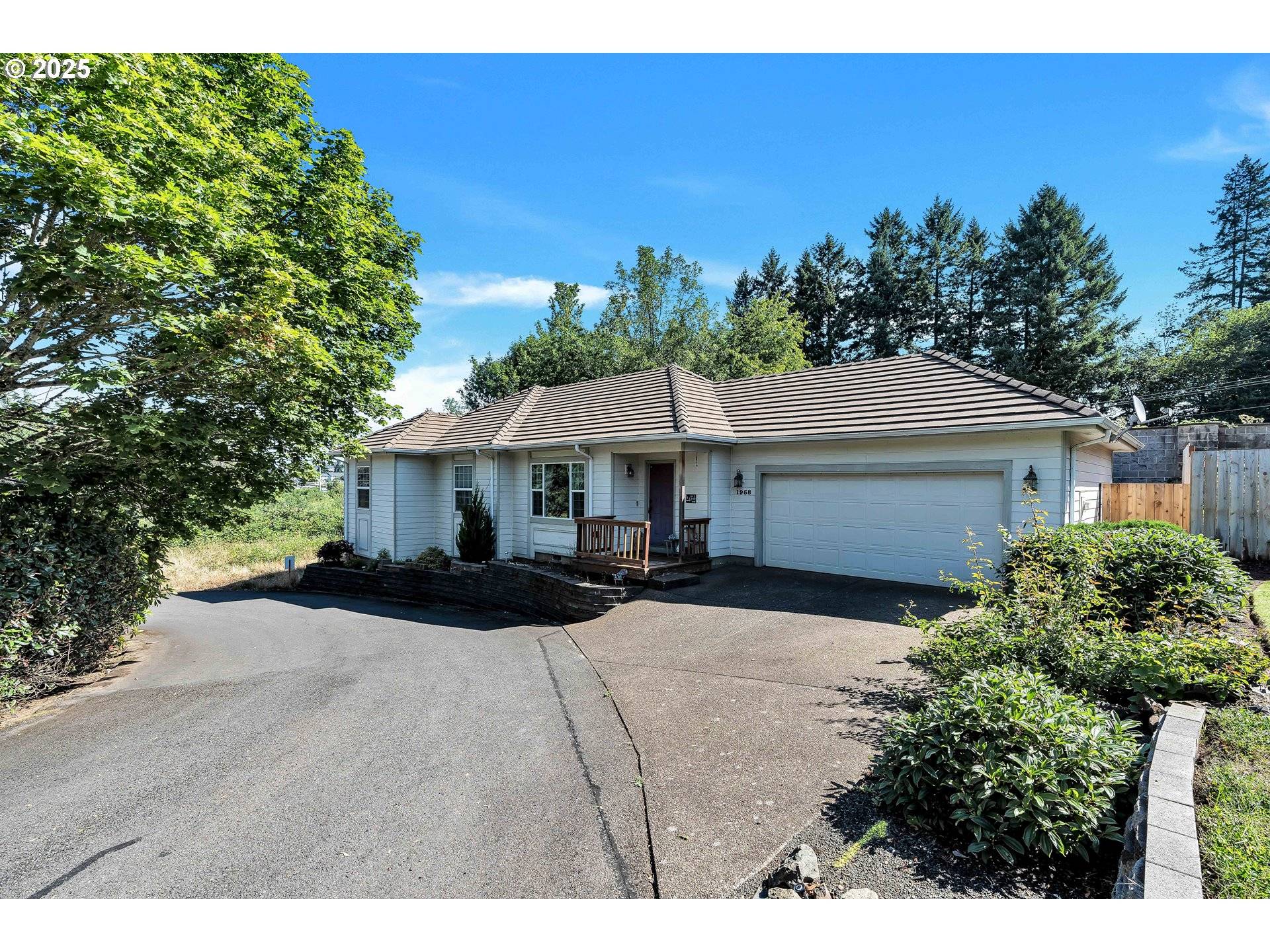 Salem, OR 97306,1968 SPRICETREE LN