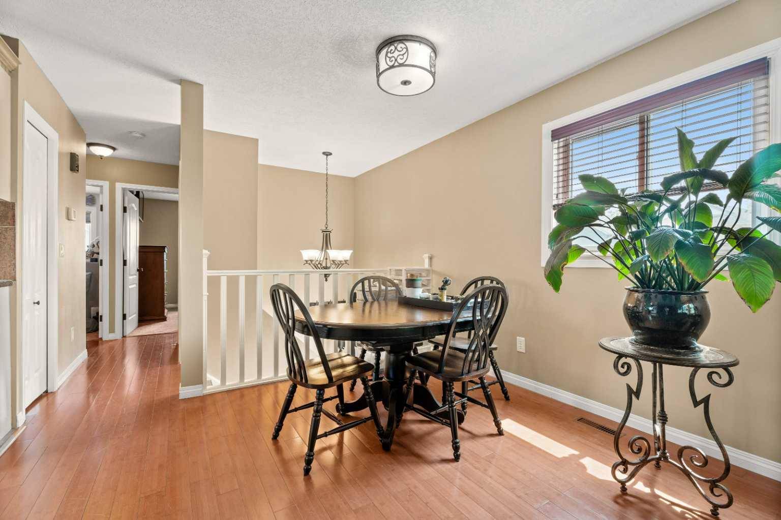 Calgary, AB T3A 4H7,6 Edgeburn PL NW