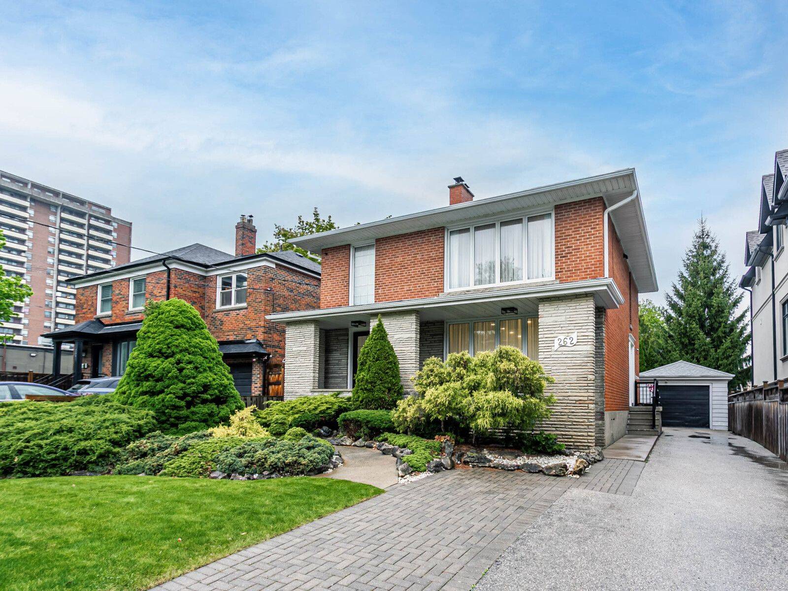 Toronto C04, ON M5M 2P9,262 Haddington AVE