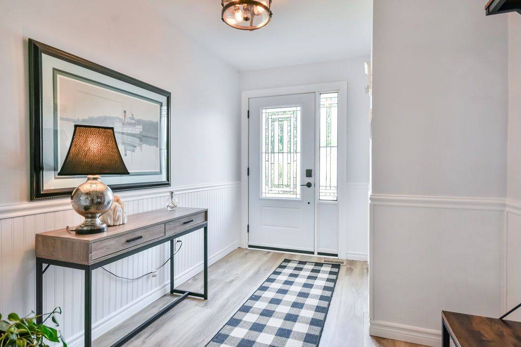 Essa, ON L0M 1B0,14 LARKDALE CRES