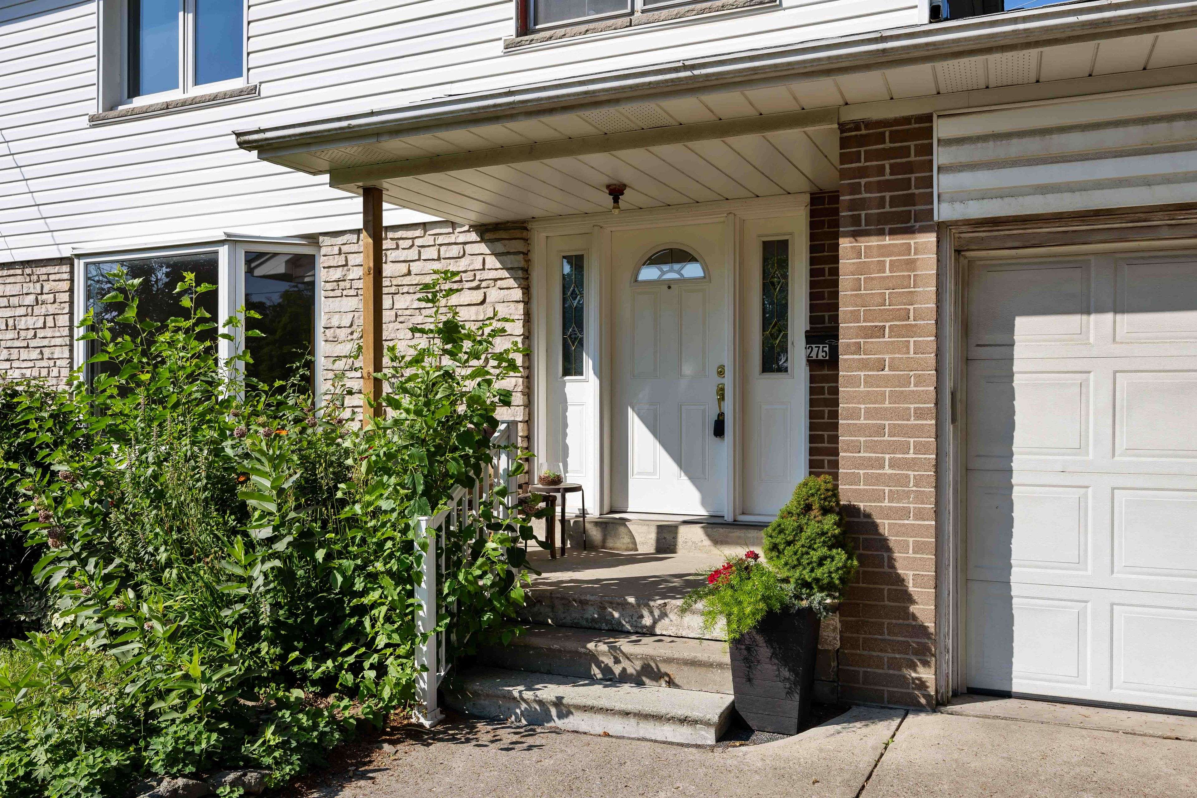 Toronto W10, ON M9W 3E4,275 Jeffcoat DR