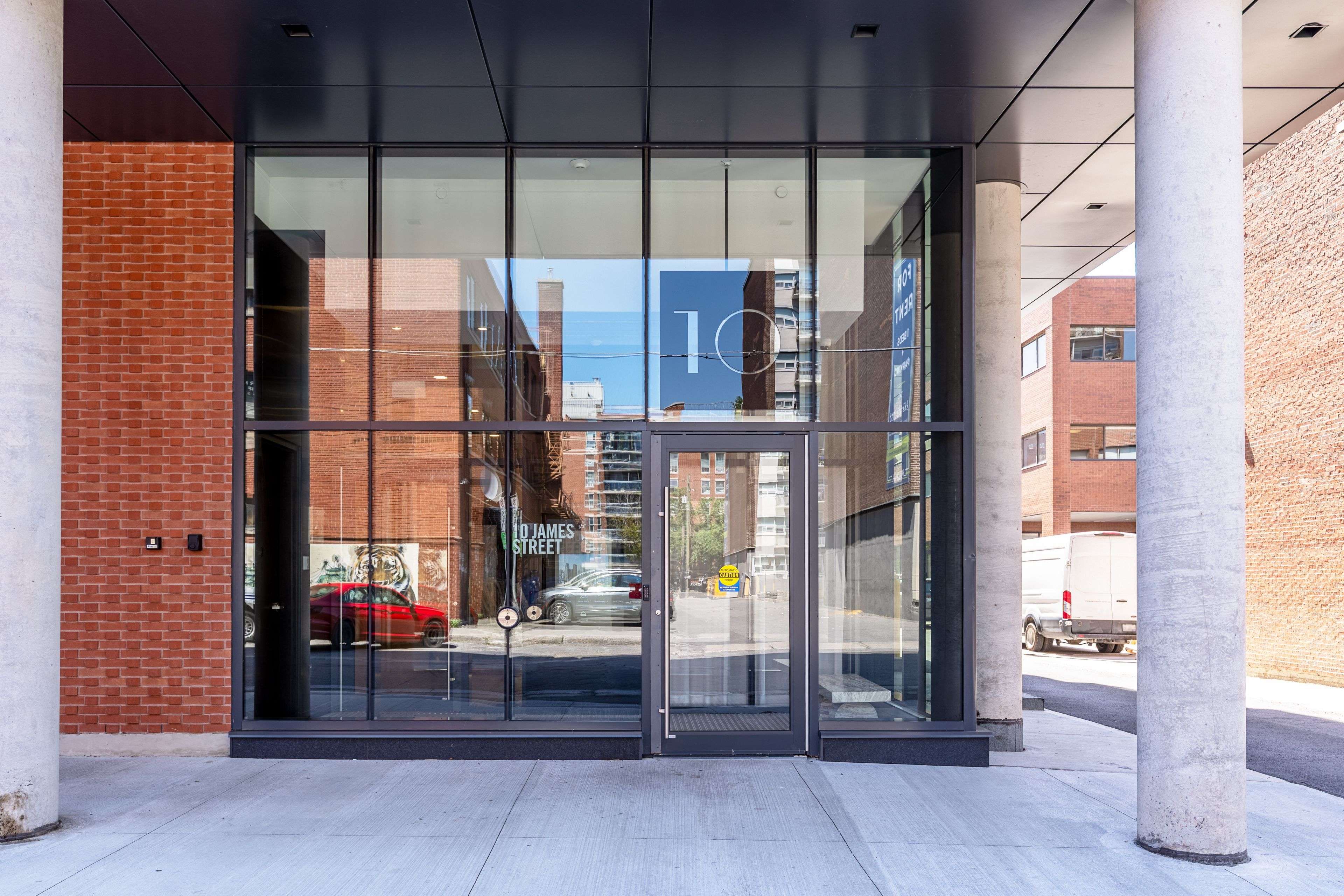 Ottawa Centre, ON K2P 1T2,10 James ST #709