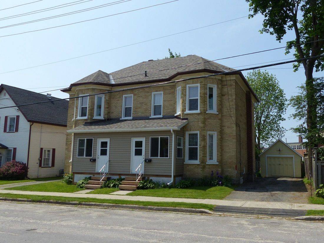 Smiths Falls, ON K7A 2J5,42 McGill ST N