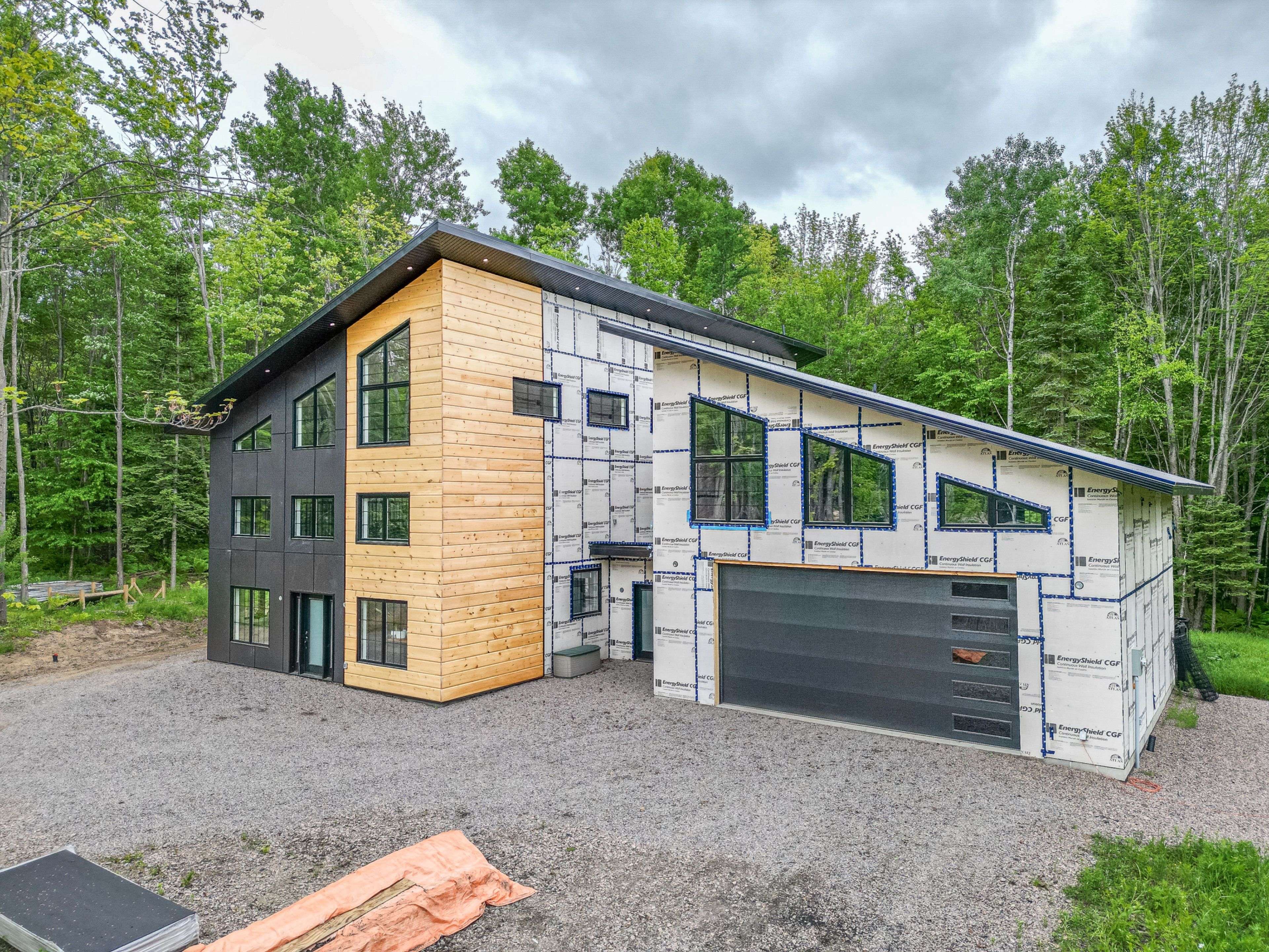 Powassan, ON P0H 1Z0,24 Sun Valley WAY