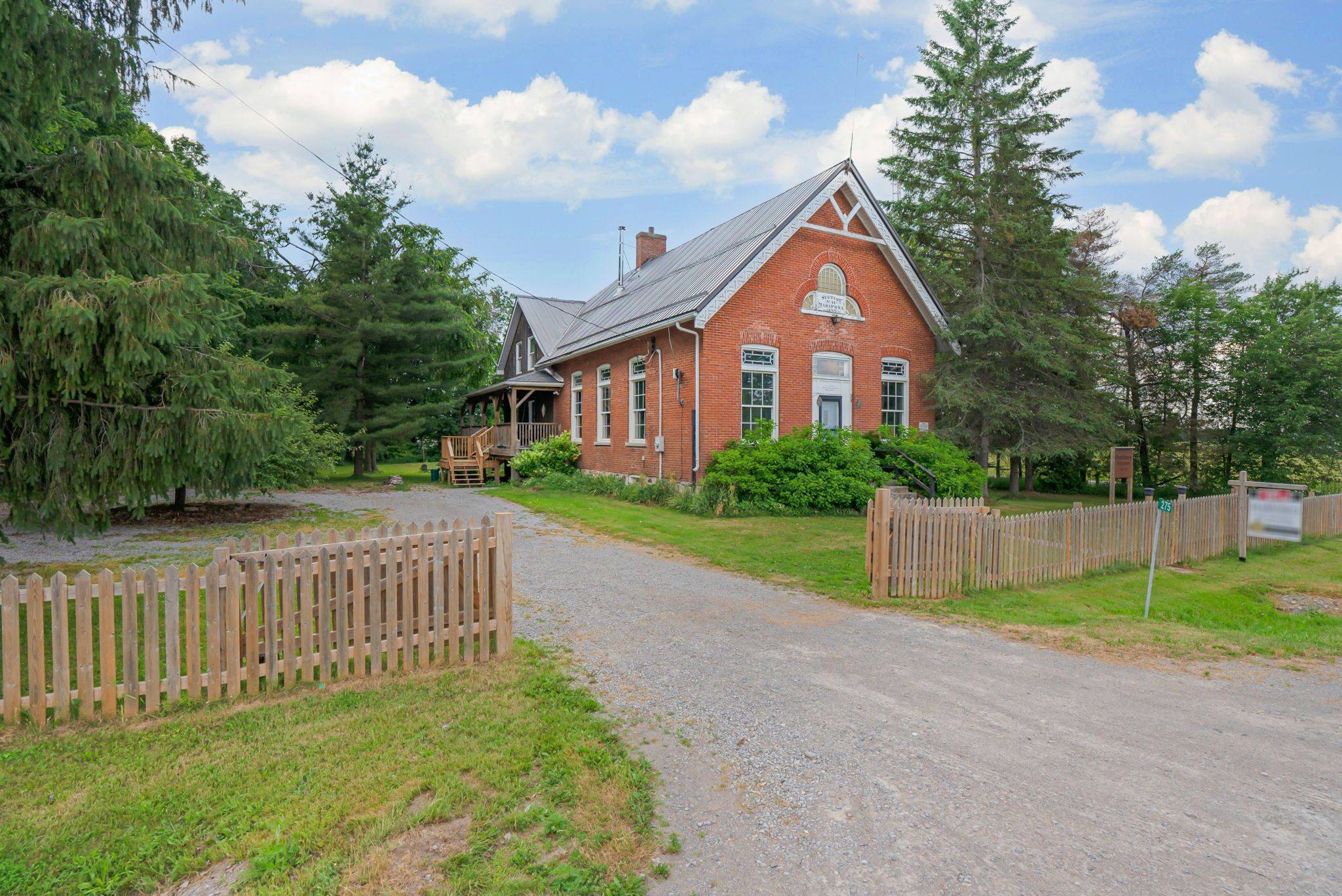 Kawartha Lakes, ON K0M 2C0,275 VALENTIA RD