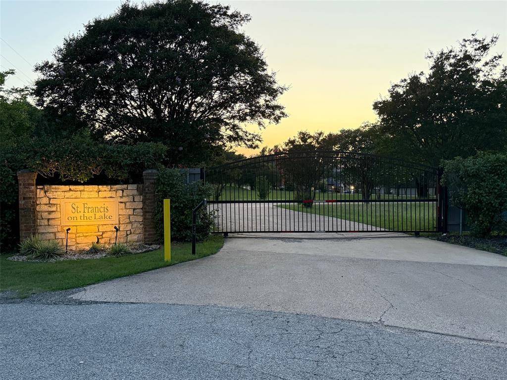Mabank, TX 75156,120 Saint Francis Lane
