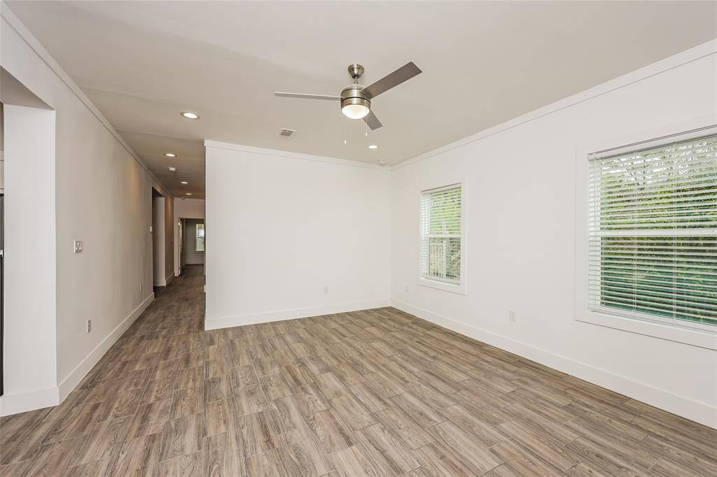 Fort Worth, TX 76106,2407 Oxford Street