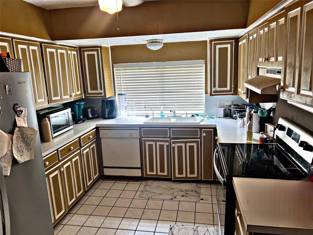 Arlington, TX 76017,4804 Green Hollow Drive
