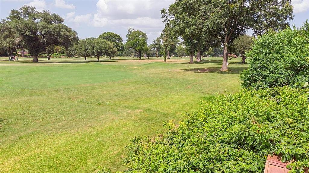 Shreveport, LA 71105,3810 Greenway Place