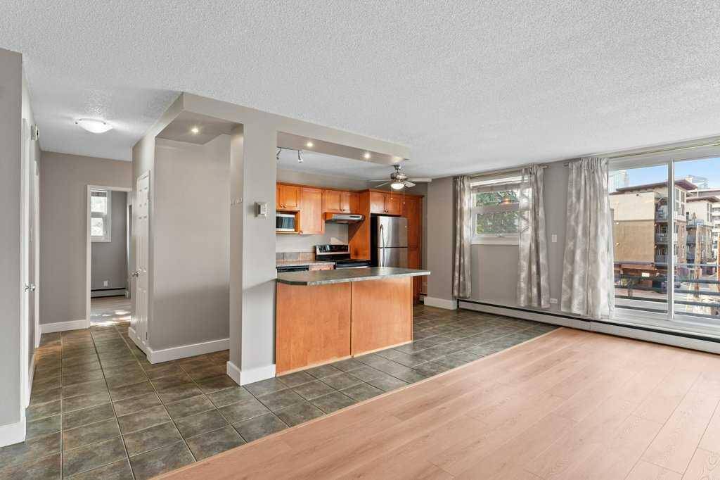Calgary, AB T2T 0K3,1027 Cameron AVE SW #202