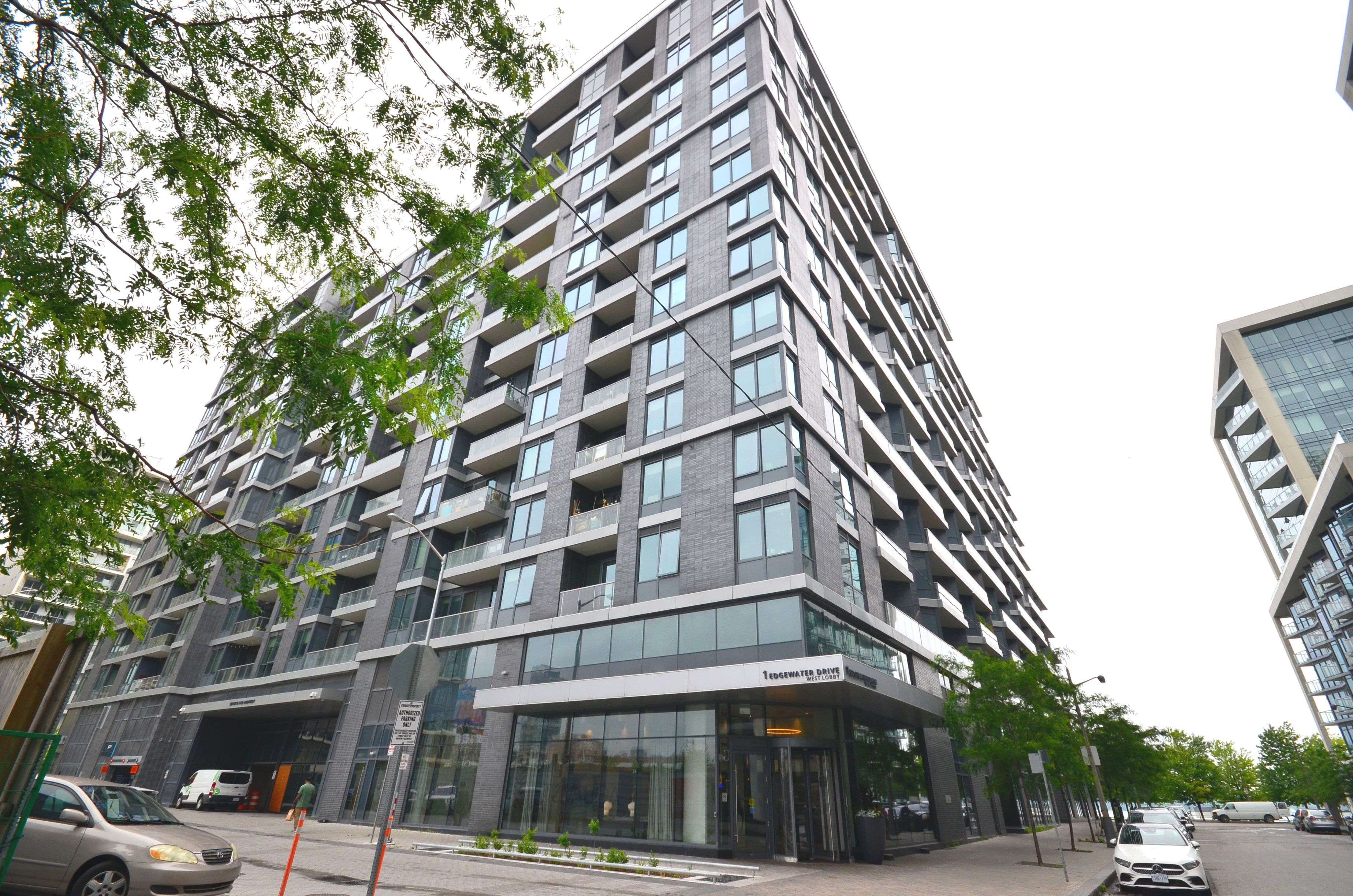 Toronto C08, ON M5A 0L1,1 Edgewater DR #805