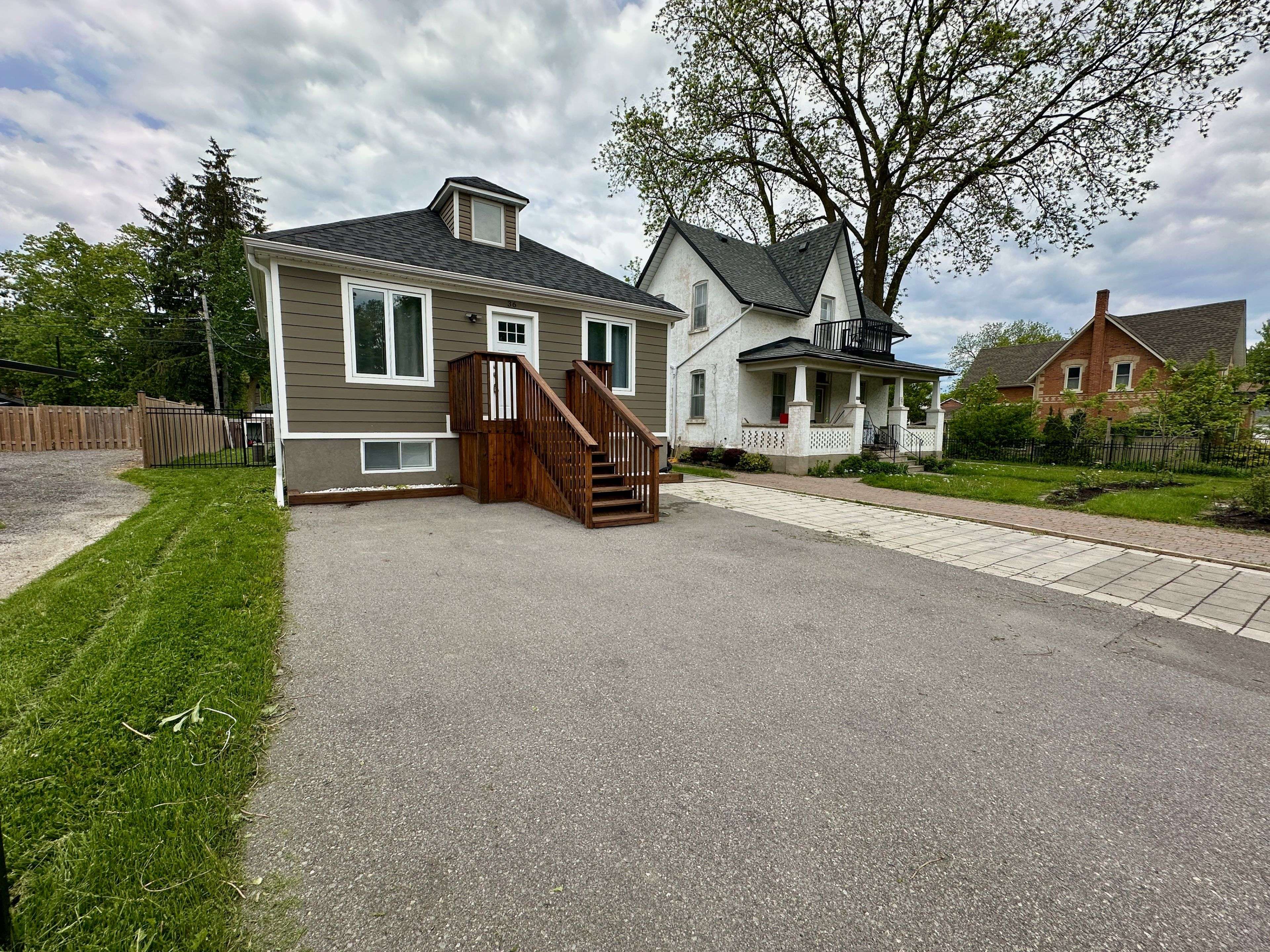 New Tecumseth, ON L0G 1W0,36 Queen ST N