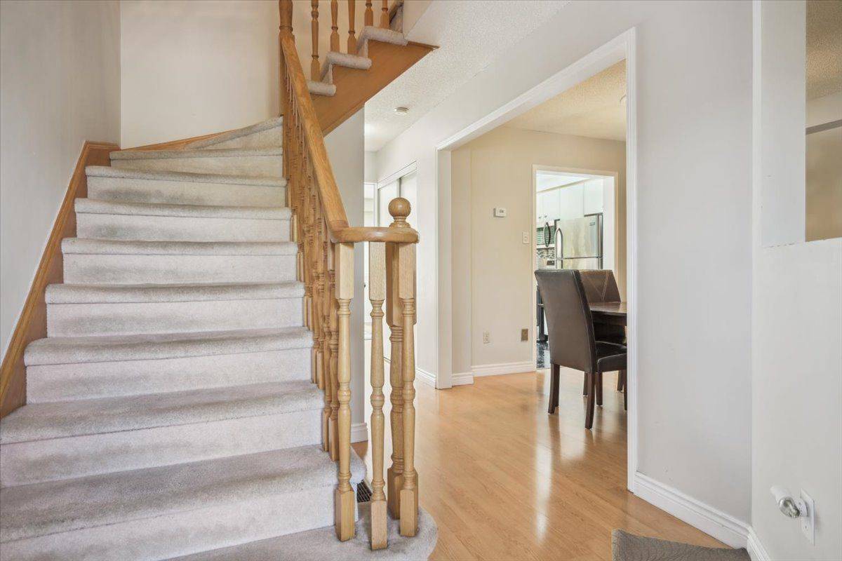 Mississauga, ON L5N 6T1,6911 Bansbridge CRES