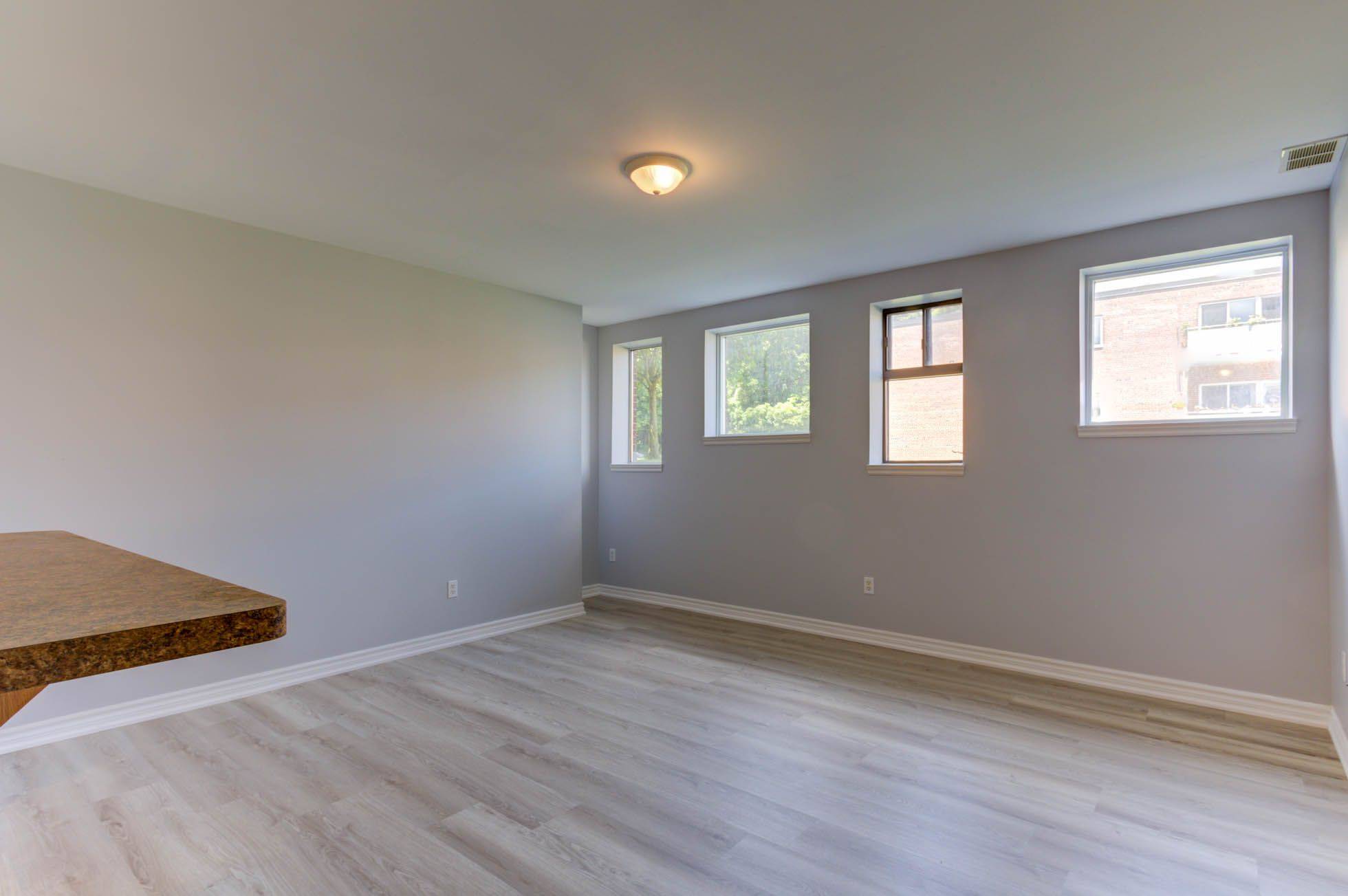 Orangeville, ON L9W 2E5,70 First ST #106