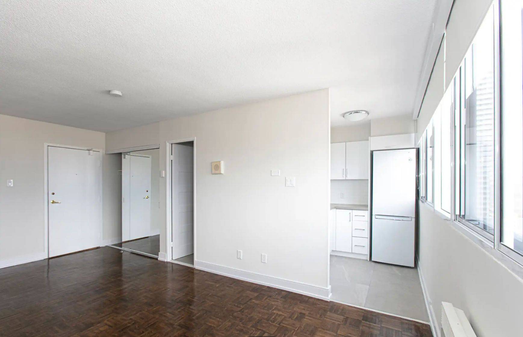 Toronto C08, ON M4Y 2P7,33 Isabella ST #1603