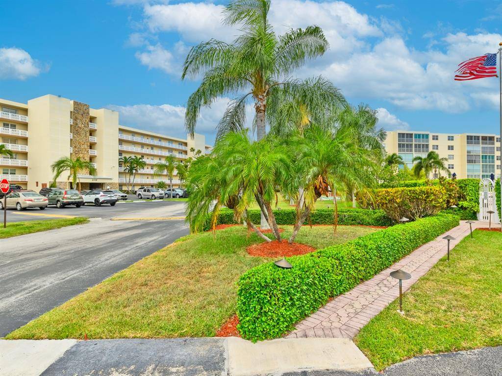 Dania Beach, FL 33004,[StreetName,UnitNumber,StreetNumber,StreetDirPrefix]
