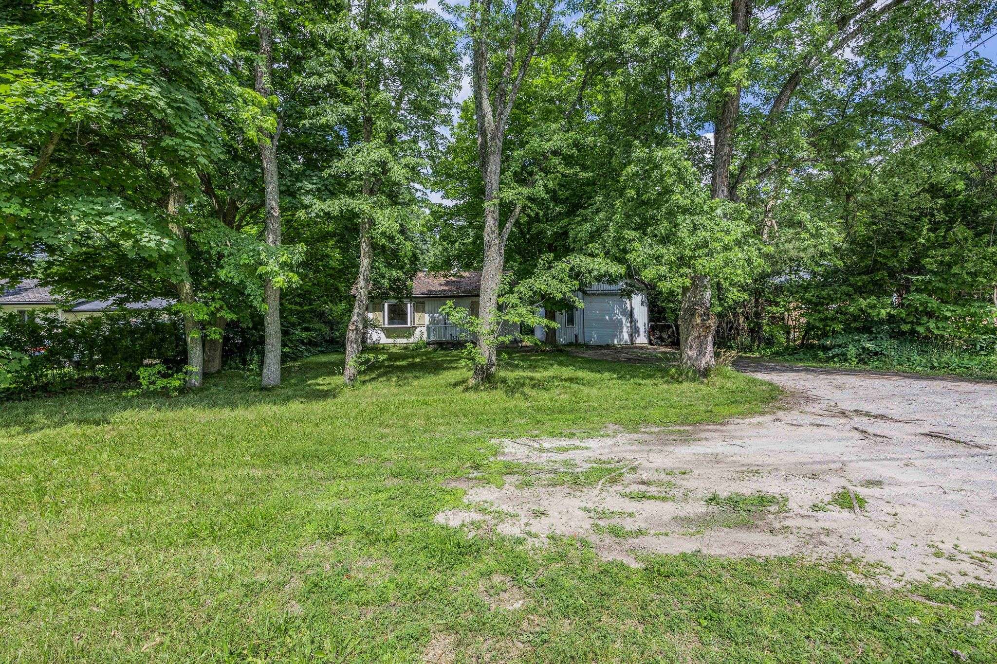 Springwater, ON L9X 0N6,1213 Bayfield ST N