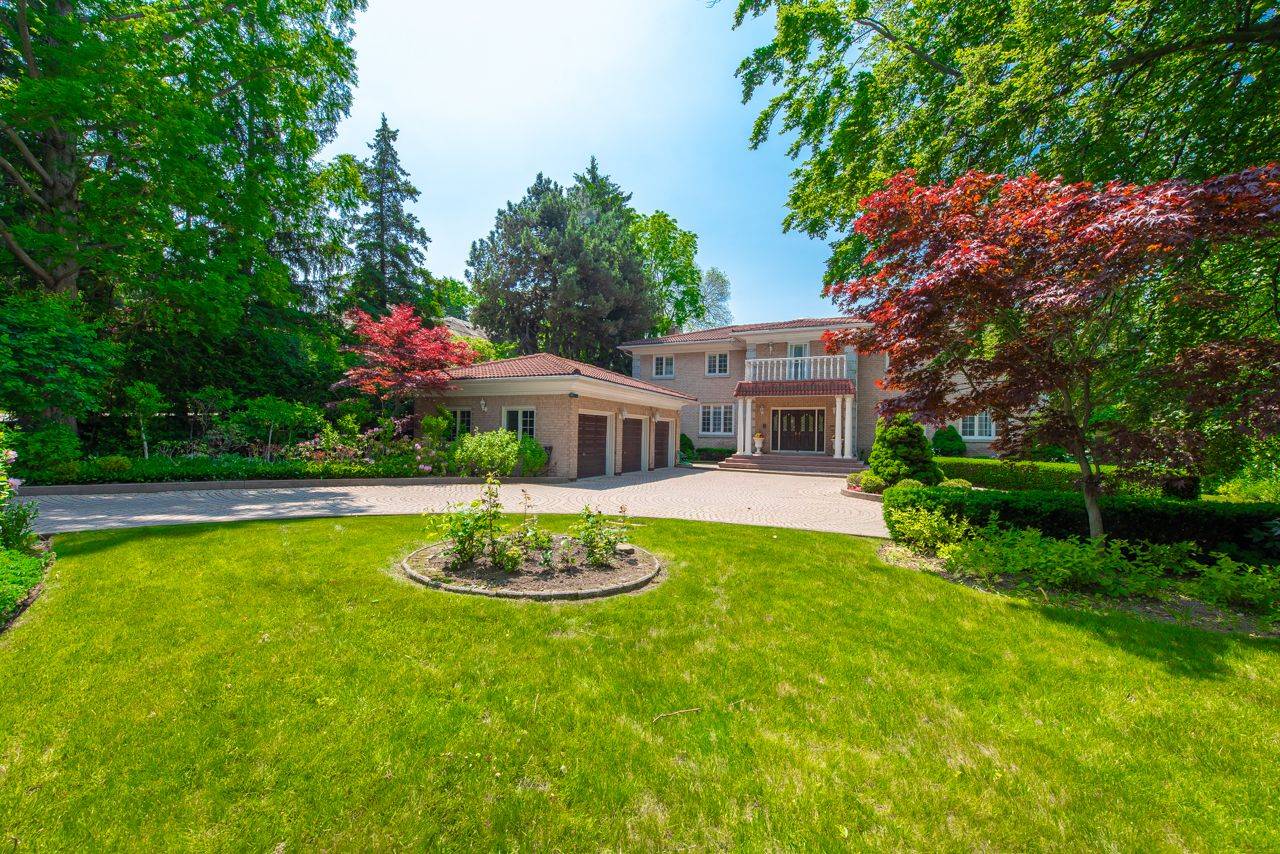 Toronto W08, ON M9A 1S6,49 Thorncrest RD