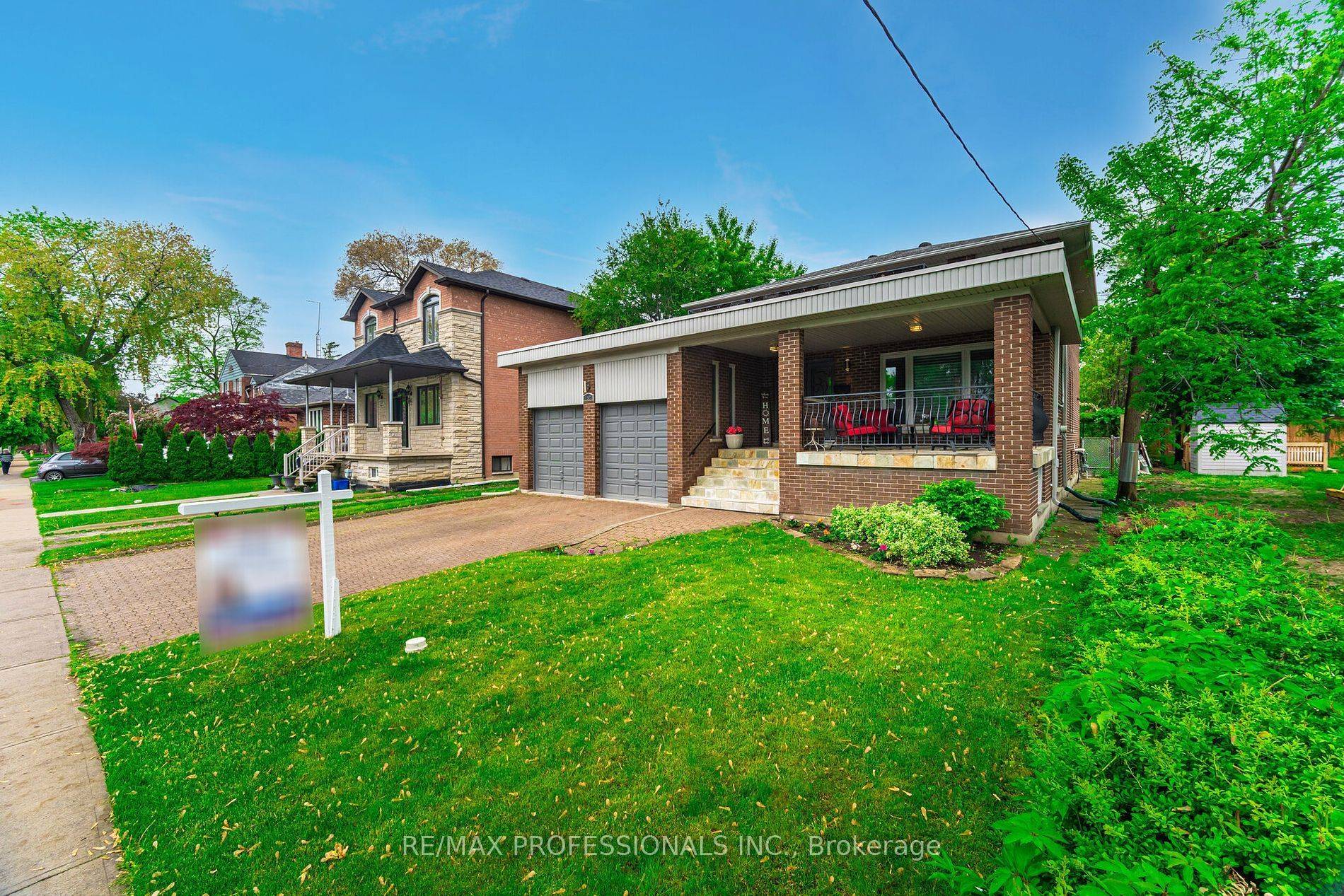 Toronto W04, ON M9N 1N5,152 Church ST