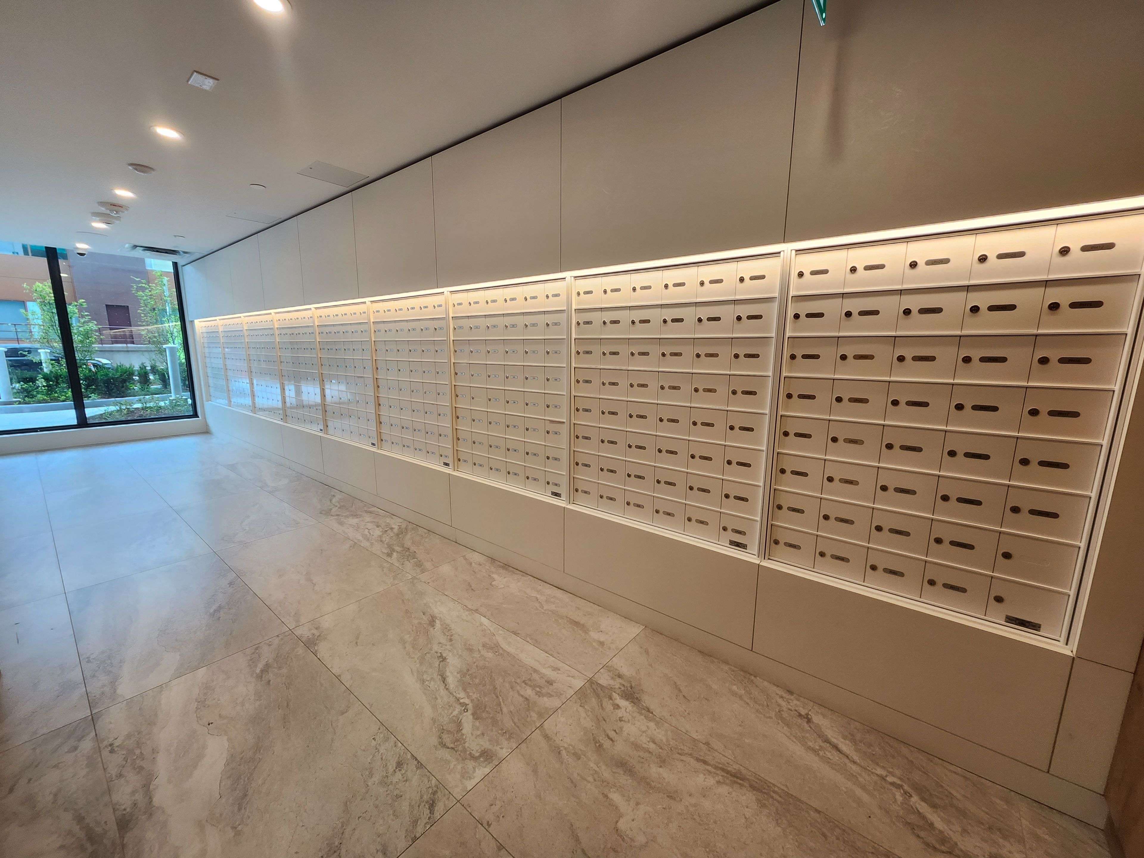 Toronto W05, ON M3J 0H1,1100 Sheppard AVE W #206