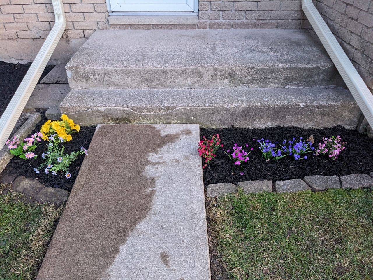 Niagara Falls, ON L2J 3W9,6767 Thorold Stone RD #68