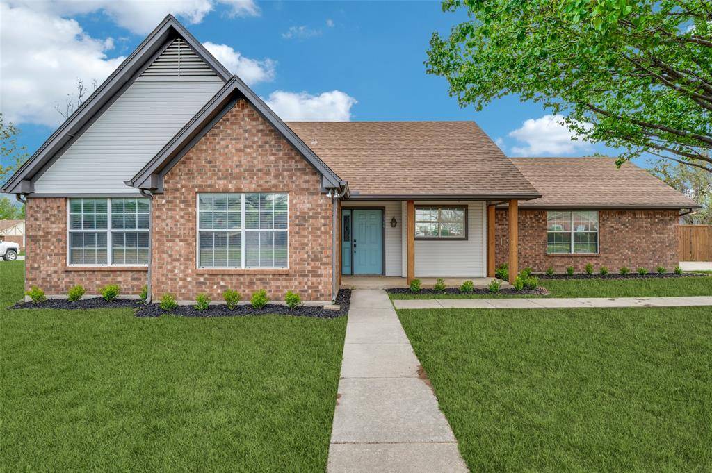Pilot Point, TX 76258,1106 N Saint James Circle